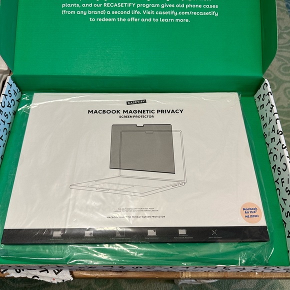 NEW CASETIFY MacBook Air 2022 13.6” Leopard Case & Blue Light Screen Protector - Picture 8 of 13